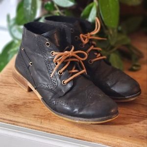 6.5 Joseph Siebel leather boots